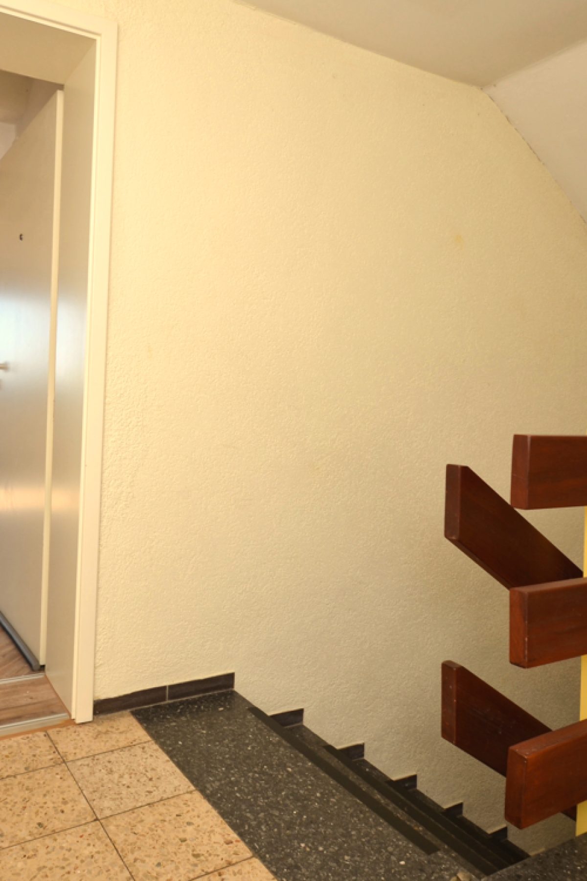 Dachgeschosswohnung in Laatzen-Össelse – Foto 5 von 14
