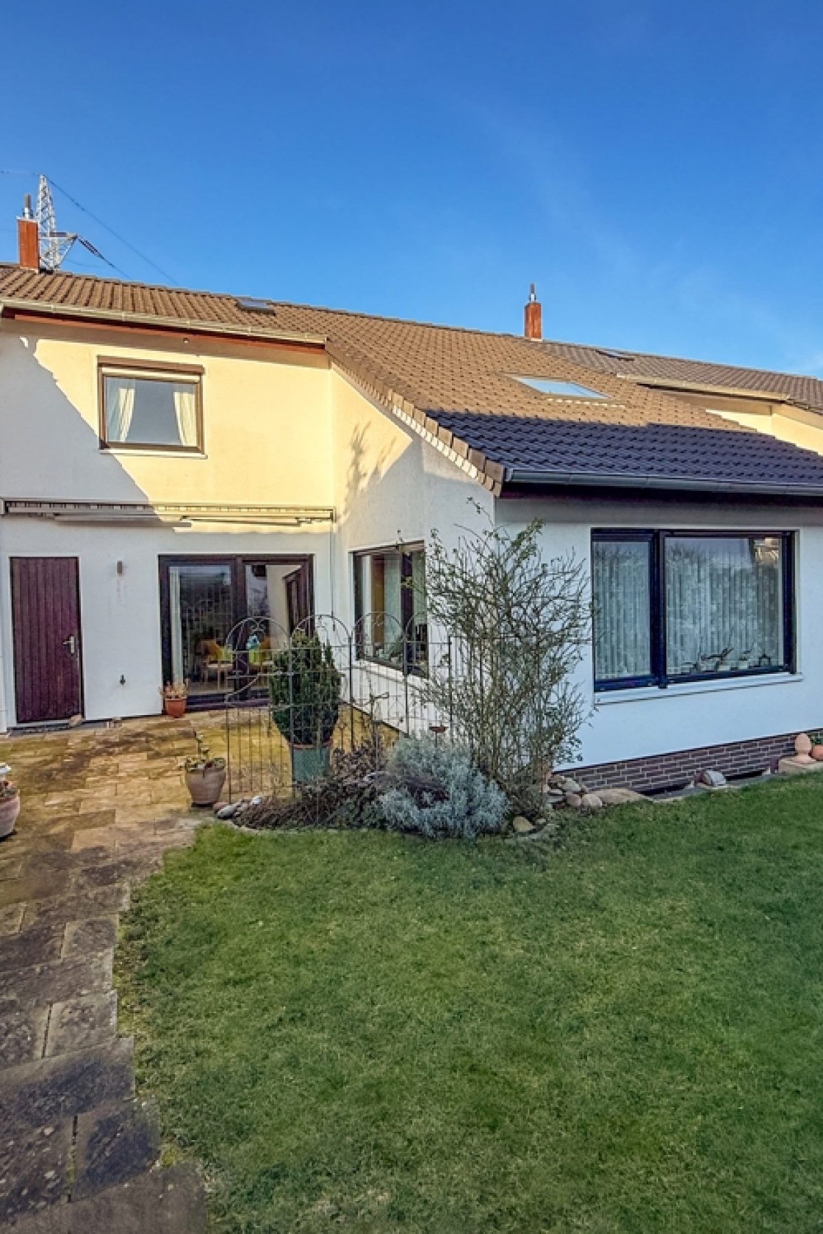 Reihenmittelhaus in Laatzen – Foto 1 von 8
