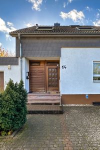 Reihenendhaus in Laatzen – Foto 1 von 9
